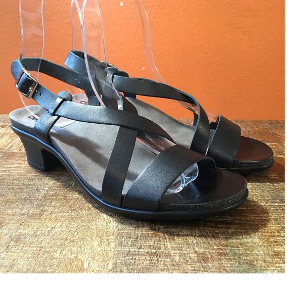 SAS San Antonio Shoes Nouveau Leather Cross Strap Heel Sandal  Black Womens 8 M - Picture 1 of 10